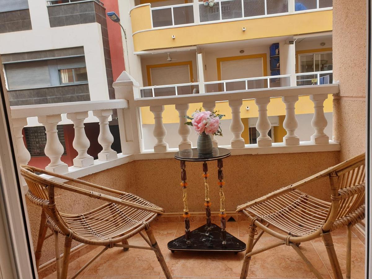 Apartamento De Vacaciones Apartman Torrevieja Kültér fotó