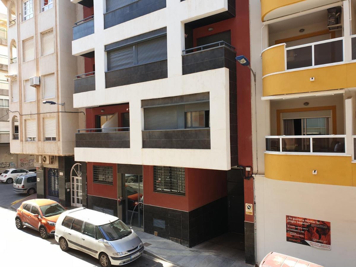 Apartamento De Vacaciones Apartman Torrevieja Kültér fotó